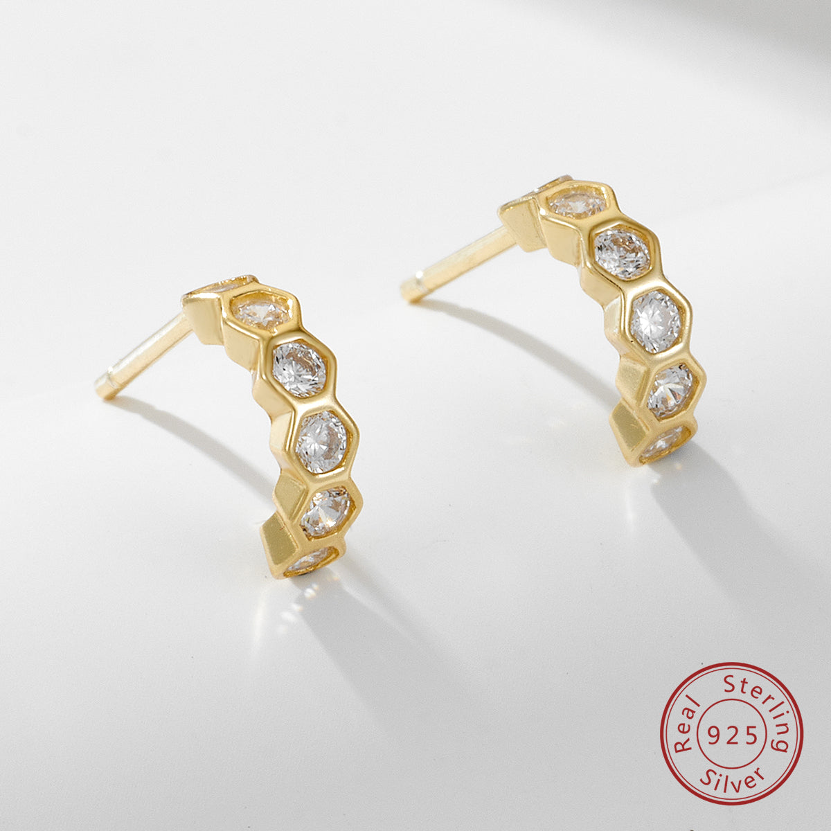 Latest Small Cuff Stud Fashion Female Beehive Earrings
