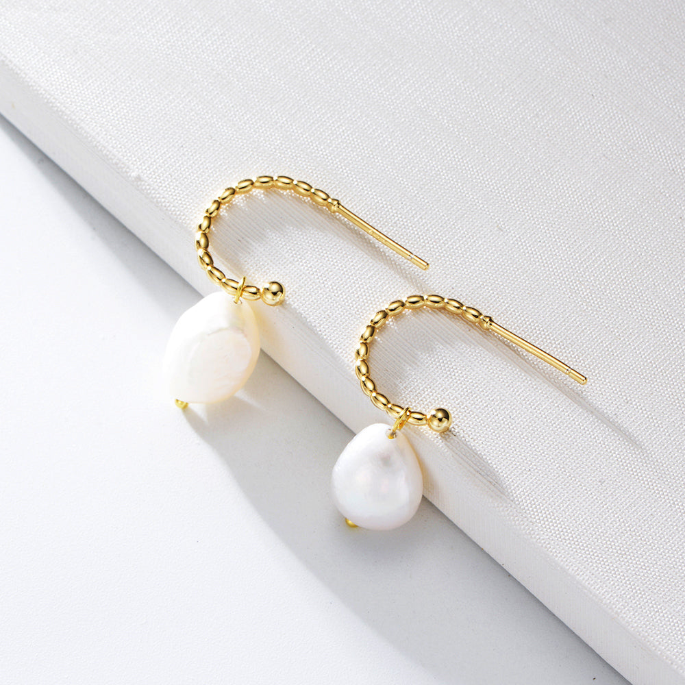 Vintage Simple Geometric C Shaped Pearl Stud Earrings
