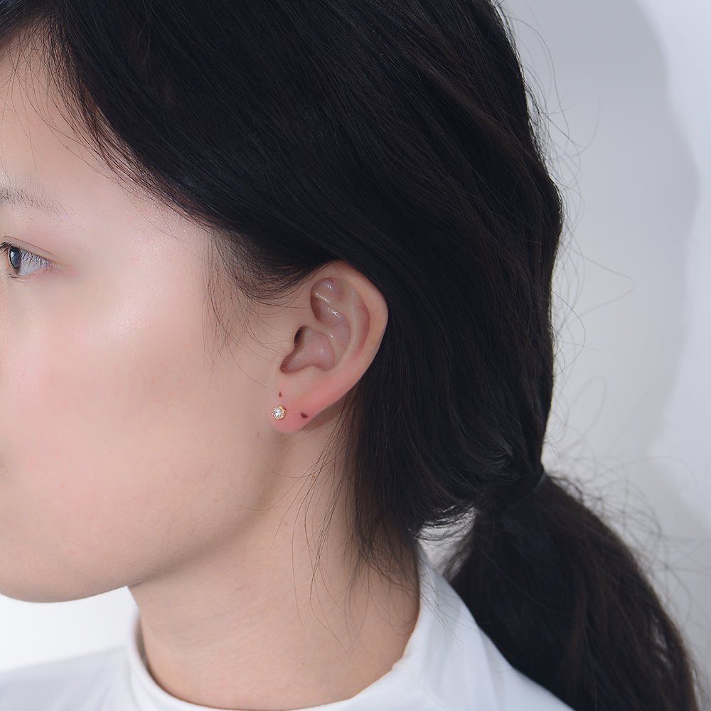 Fashion  Round Zircon Geometric Stud Earrings