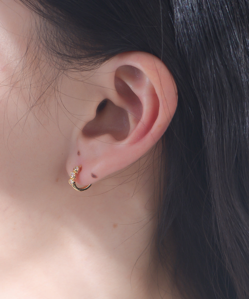 Minimalist Jewelry  Three Stone Cubic Zircon Huggie Earrings