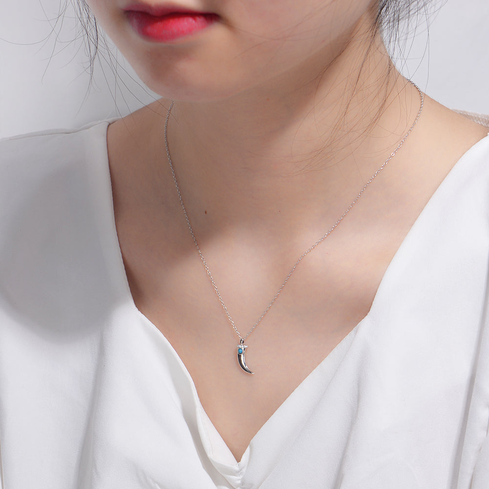 Vintage Turquoise Wolf Teeth Spike Lucky Pendant Necklace