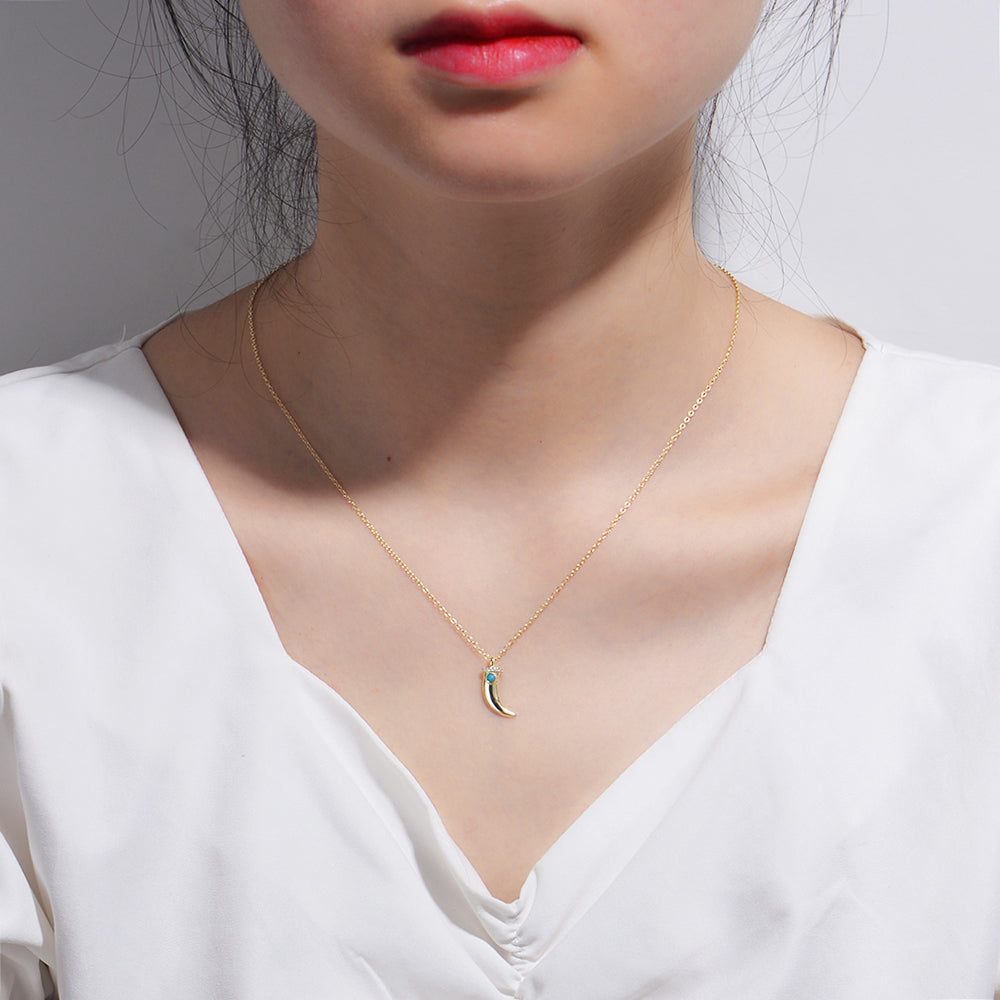 Vintage Turquoise Wolf Teeth Spike Lucky Pendant Necklace