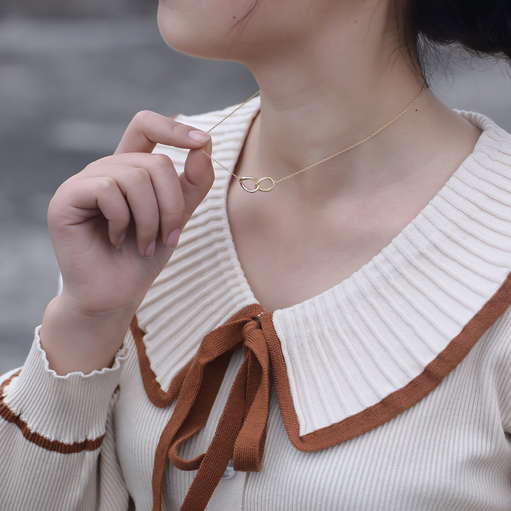 Double oval Love Knot Pendant Necklace