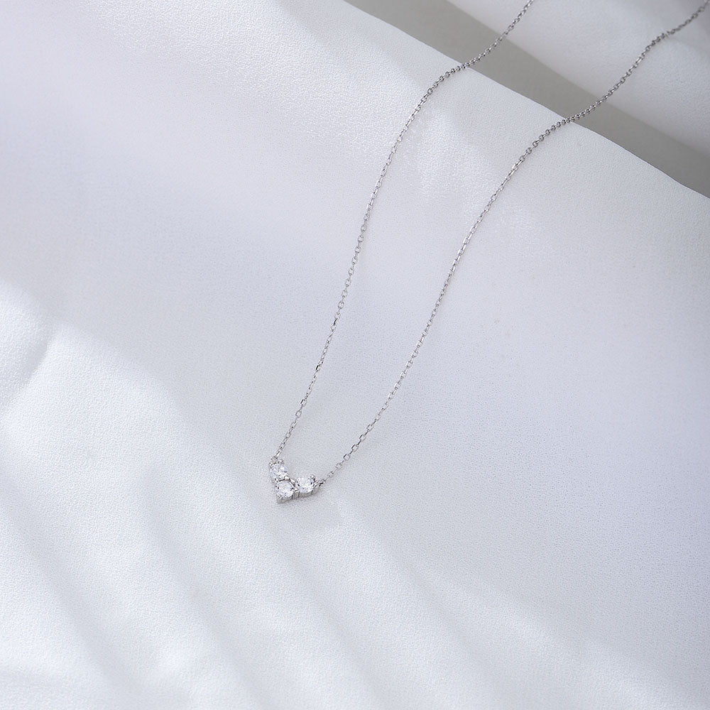 Geometric Cubic Zirconia Letter V Chain Necklace Jewelry
