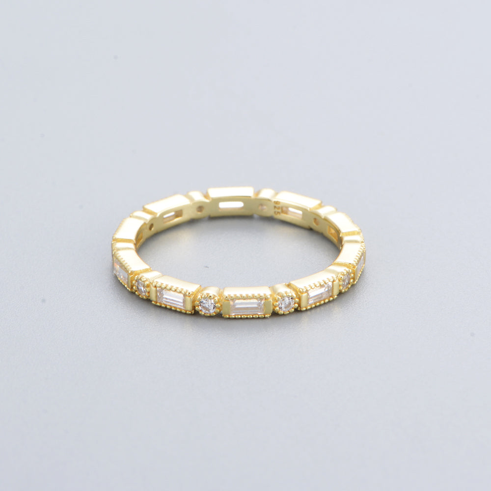 Exquisite White Rectangle Zirconia Ring