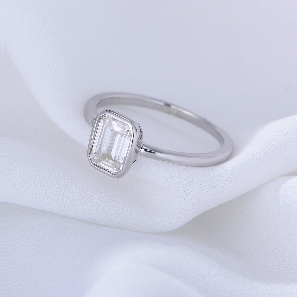 Solitaire Emerald Cut Shiny Zircon Diamond Wedding Rings