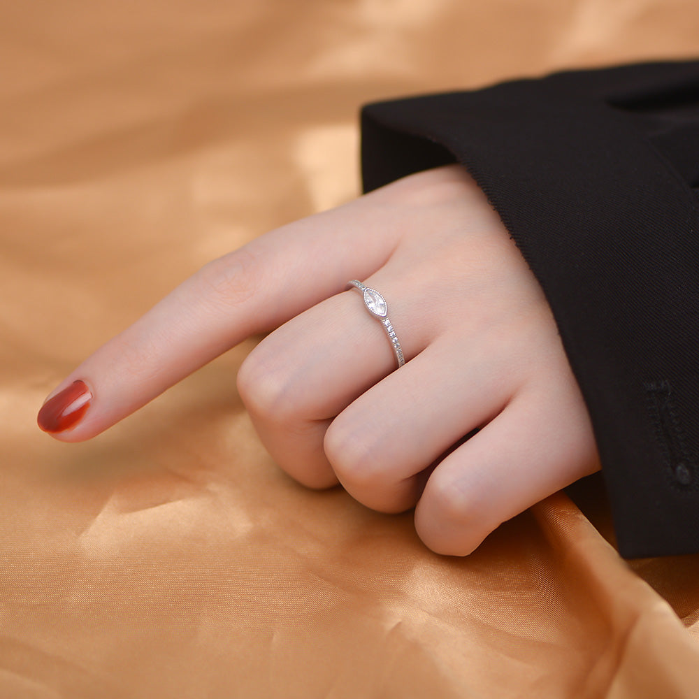 Fashion Dainty Marquise Cut Cubic Zirconia Ring