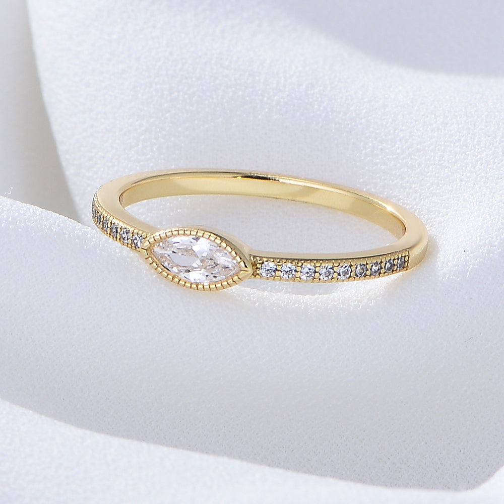 Fashion Dainty Marquise Cut Cubic Zirconia Ring