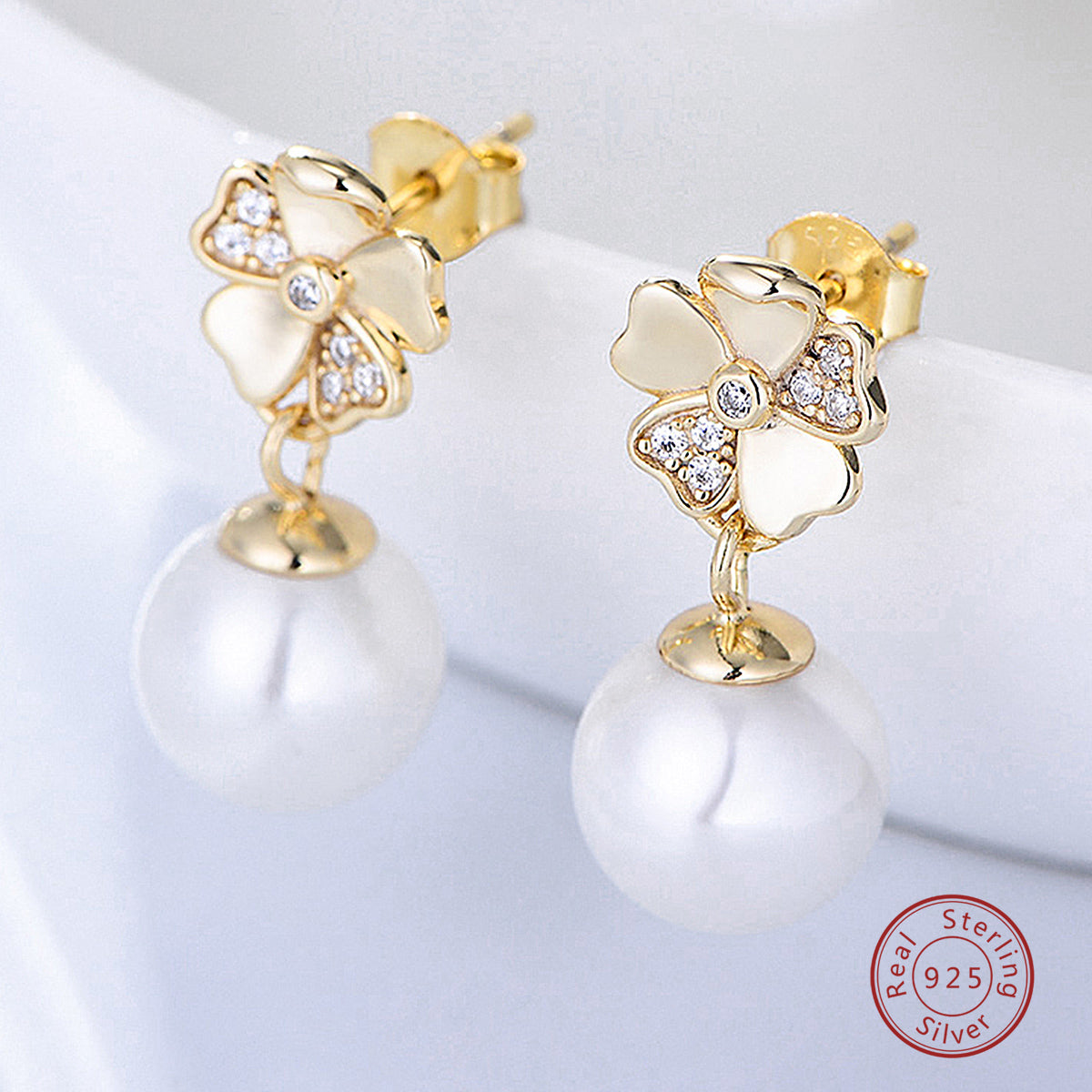 High Quality  White Cubic Zirconia Flower Pearl Stud Earring