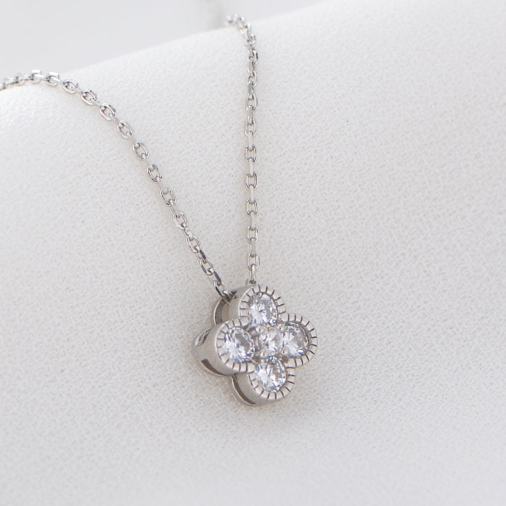 Classic Zircon Delicate  Four Leaf Clover Necklaces