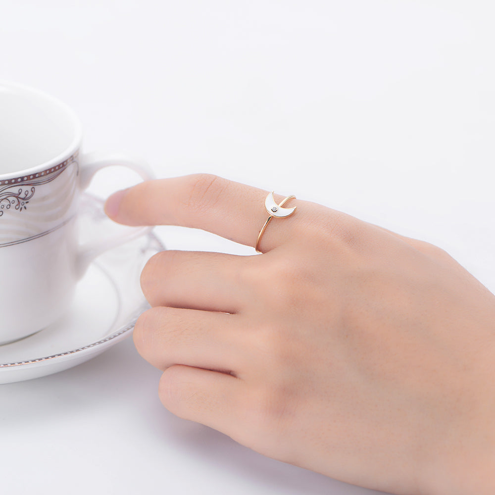 High Quality  Crescent Moon Enamel Ring