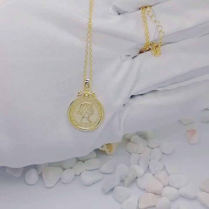 Gold Plating Exquisite Woman Portrait Queen Coin Necklace