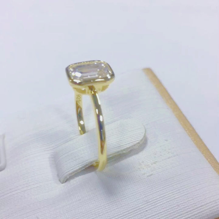 Solitaire Emerald Cut Shiny Zircon Diamond Wedding Rings