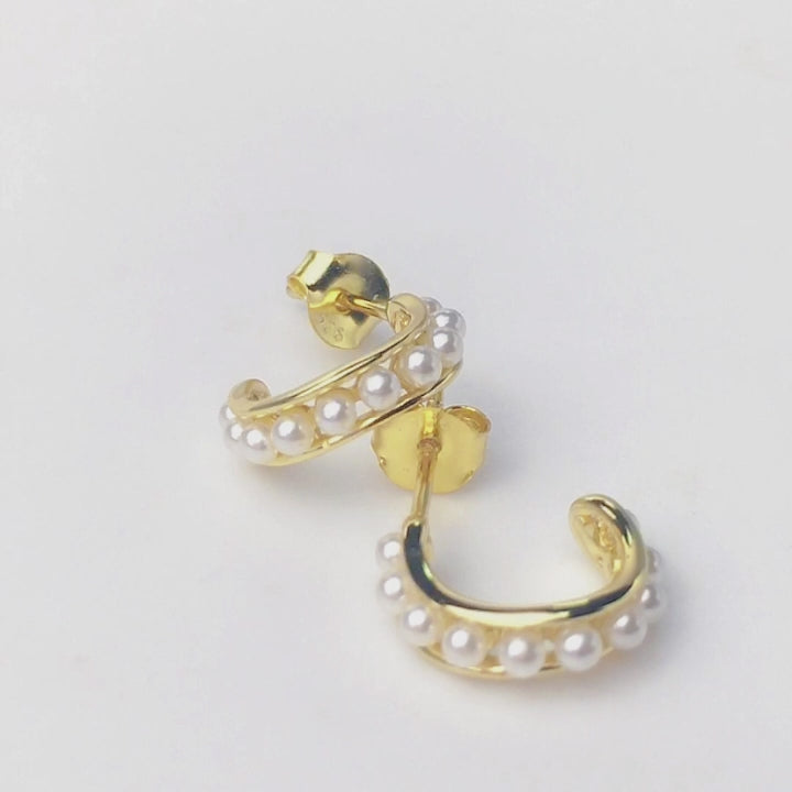 Pea Pod Shell Pearl Stud Earrings