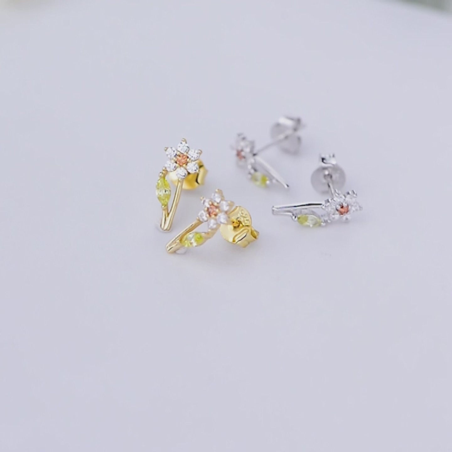 Fashion High Quality  Flower Stud Earrings