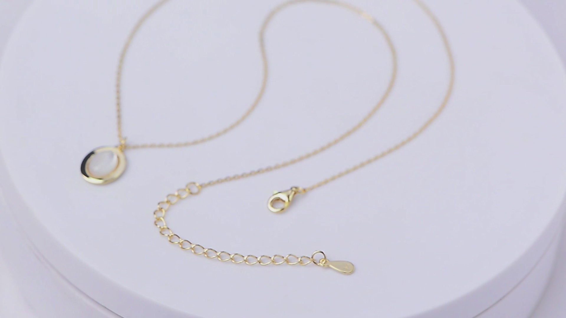 Fashion Jewelry Gold Plated Oval Pearl Shell Necklace
