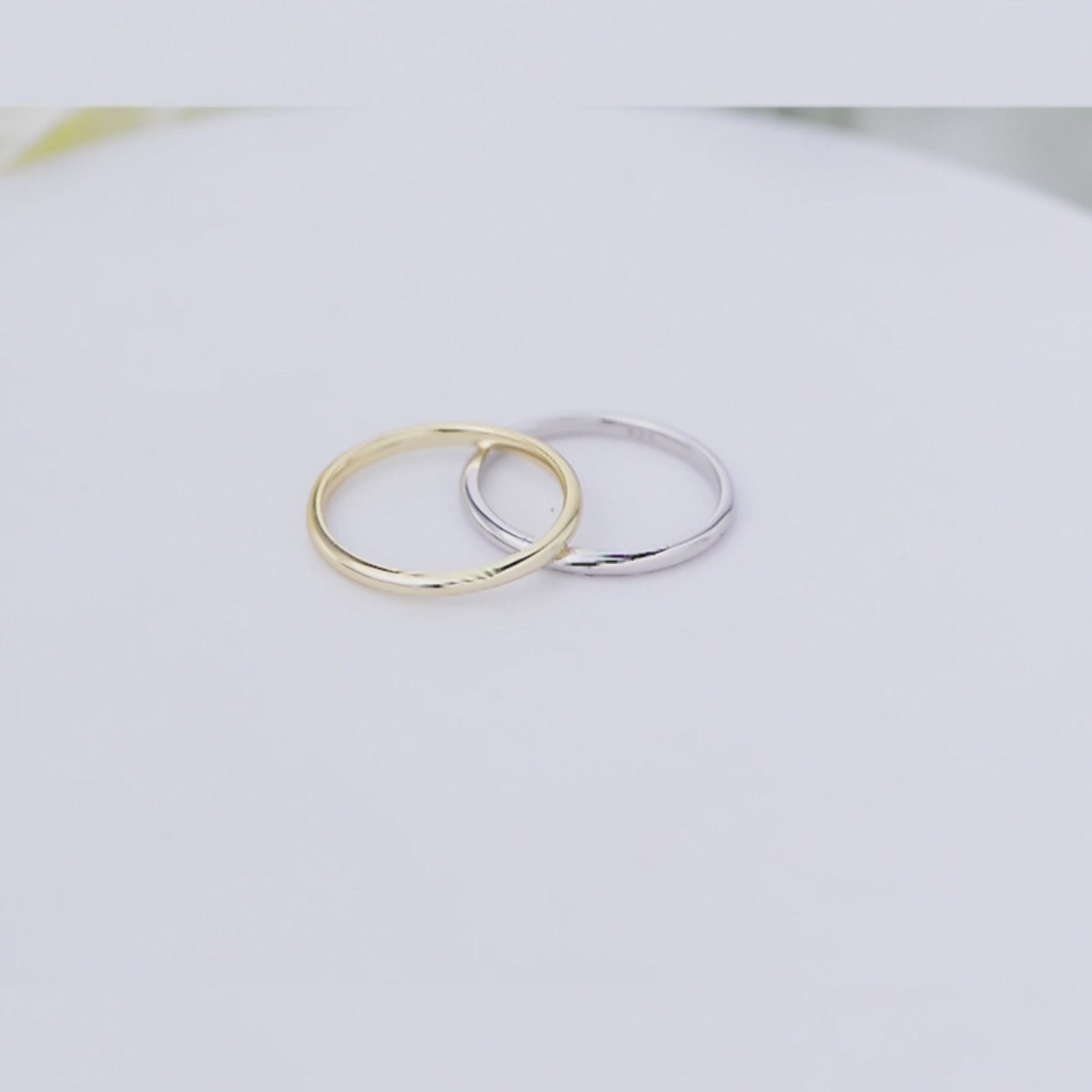 High Polished Hypoallergenic Smooth Band Ring